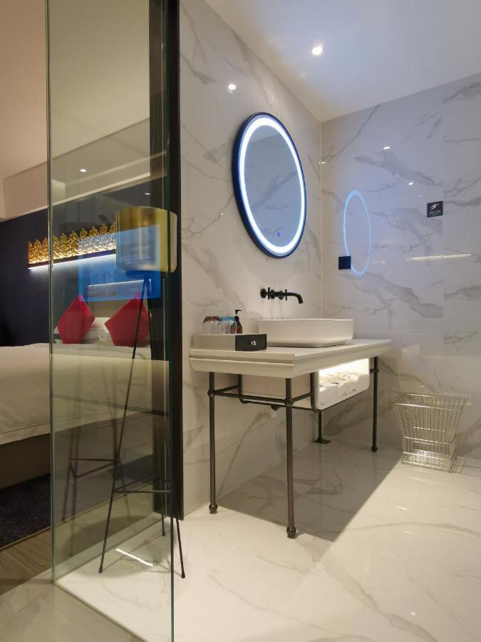 Tian Yi International Hotel 天艺国际酒店 Пном Пен Екстериор снимка